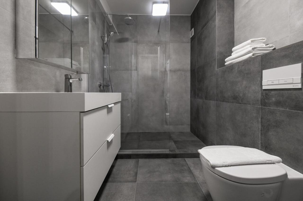 Modern Apartment In A Quiet Area Cluj-Napoca Eksteriør billede